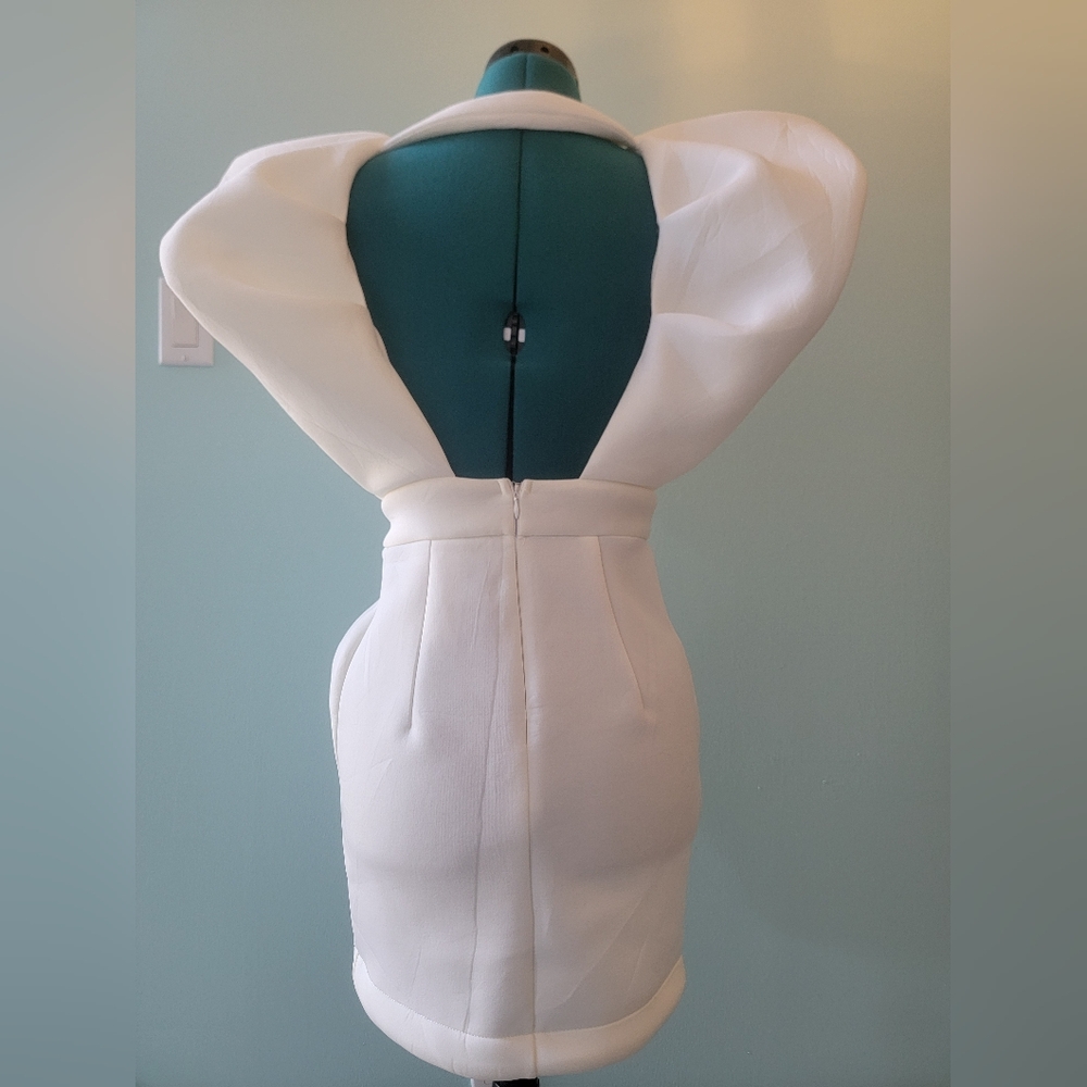 NWT ✨️ MABLE Chic White Ruffle Mini Dress - Picture 4 of 6